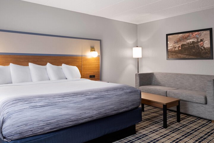 AmericInn by Wyndham Alexandria