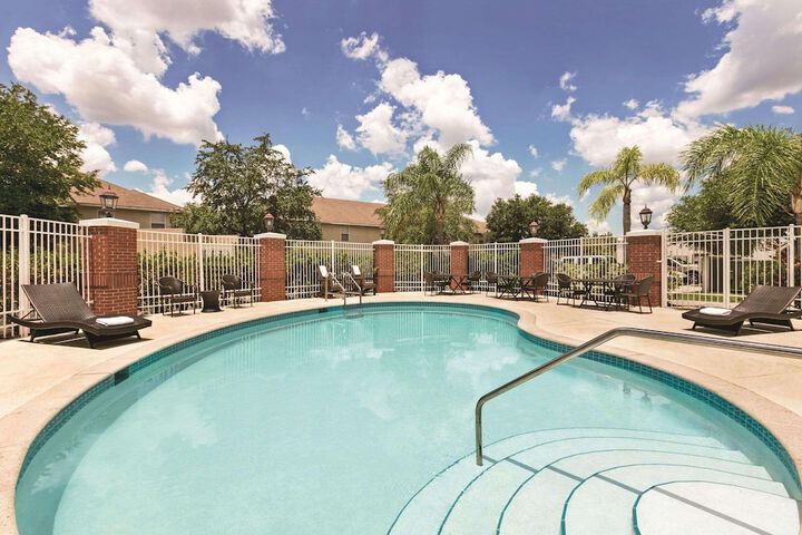 Pool 5 of 29
