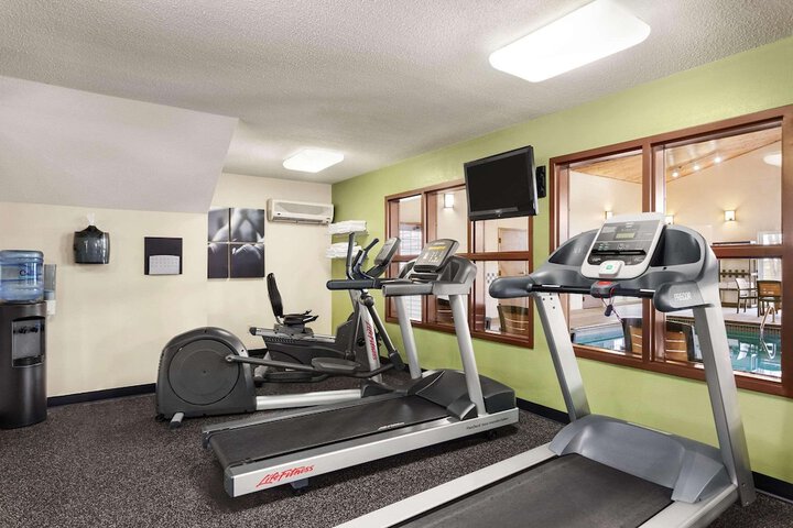 Country Inn & Suites by Radisson Ames, IA