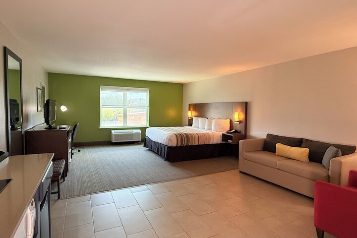 Country Inn & Suites by Radisson Harlingen, TX
