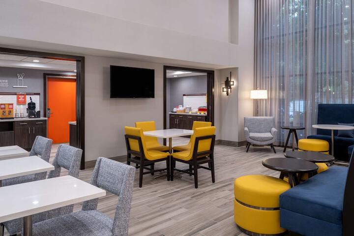 Hampton Inn & Suites Agoura Hills