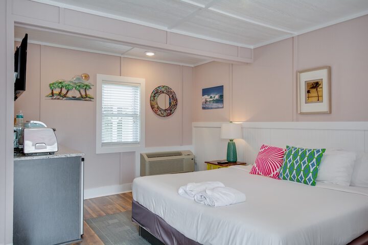 Room 15 of 77