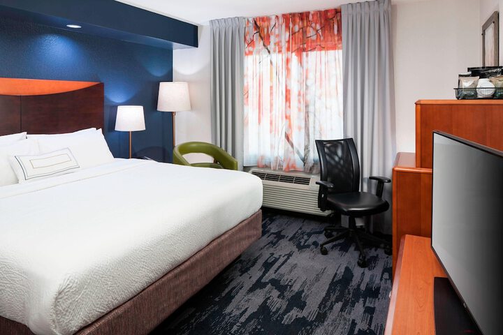 Room 16 of 32
