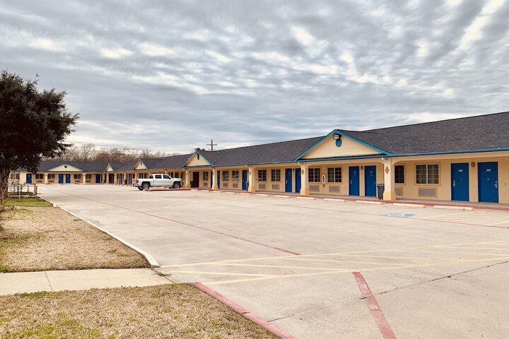 Luxury Inn & Suites Liberty