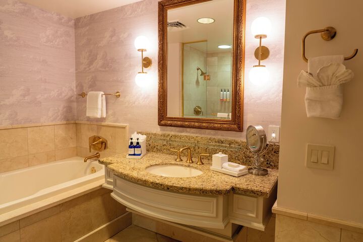 The Carlton Hotel Atascadero – Paso Robles, a Tribute Portfolio Hotel
