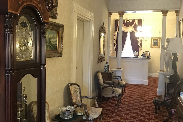 Hotel Interior 7 of 142