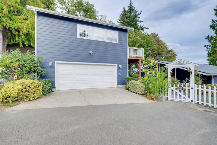 Bremerton Studio w / Bay View: Beach Access!