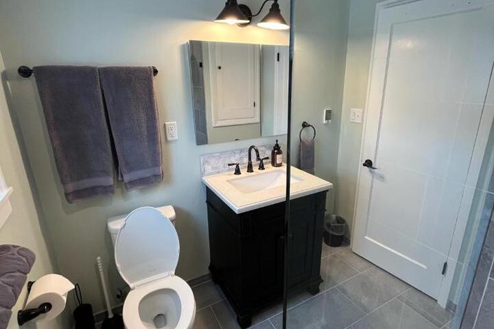 State Street Cottage Suite 2