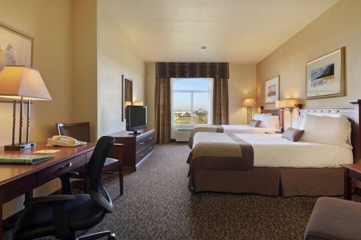 Room 8 of 20