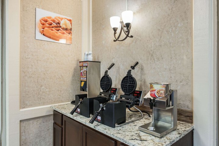 Breakfast/Coffee Service 29 of 36