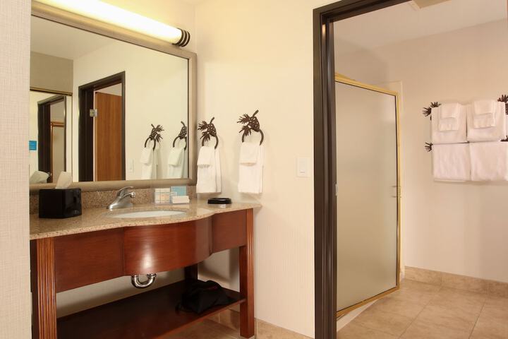 Room 42 of 93