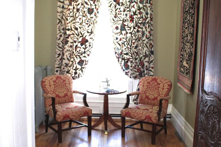 Auberge Chesleys Inn