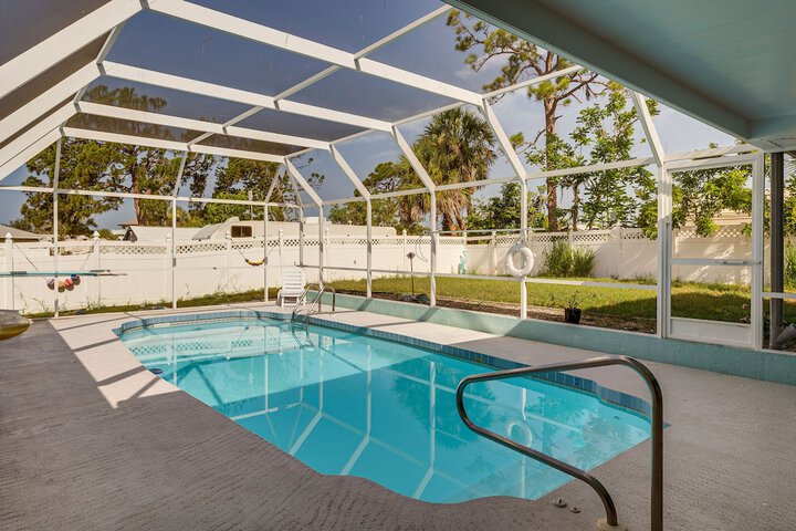 Englewood Escape Near Beaches: Pets Welcome!