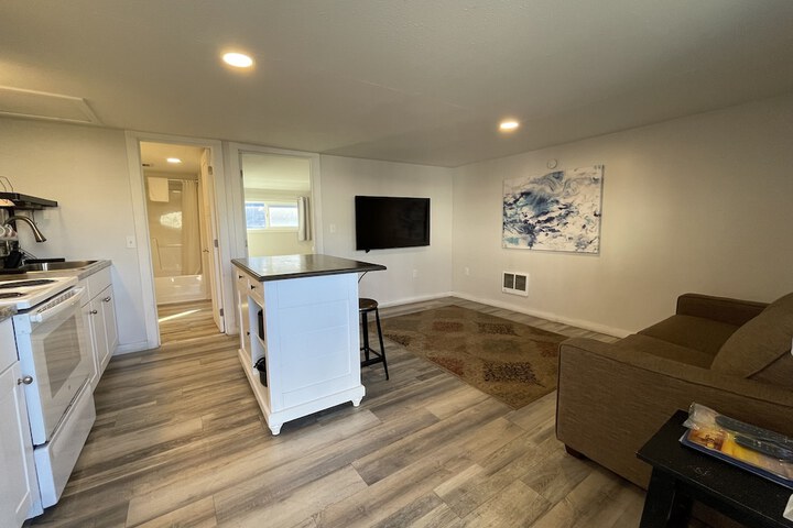 Room 10 of 13