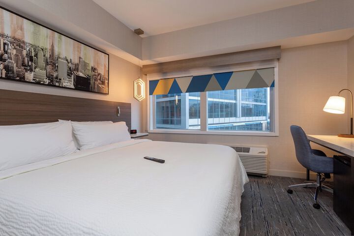 Room 40 of 61