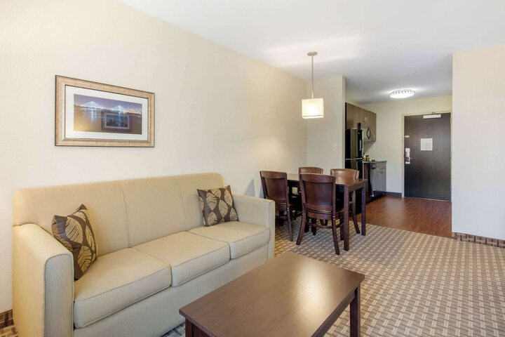 Room 20 of 61