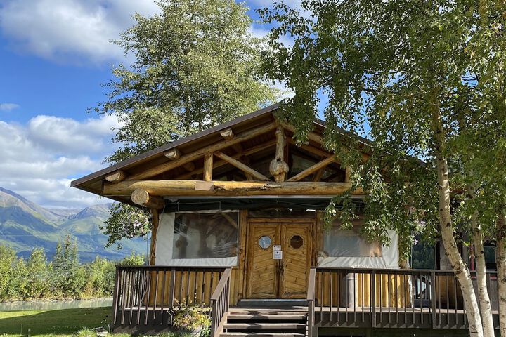 Trail Lake Lodge