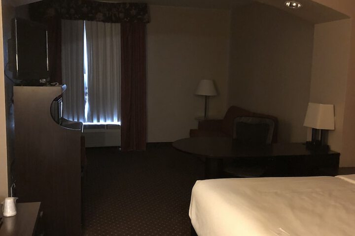 Room 46 of 65