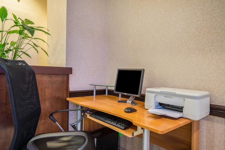 Business Center 21 of 21