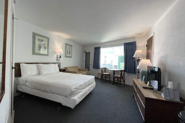 Room 33 of 56