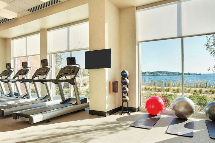 Courtyard by Marriott Erie Bayfront