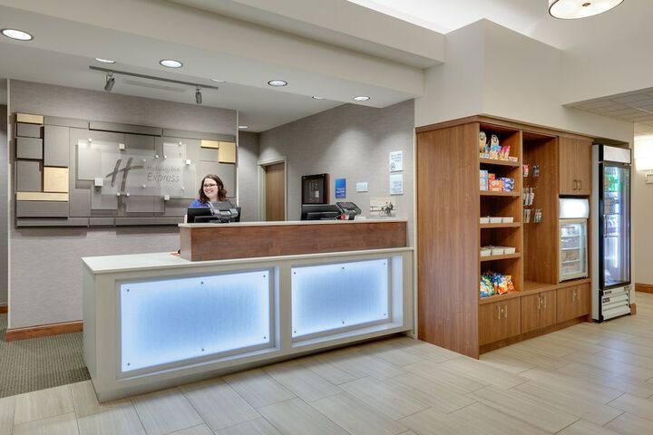 Holiday Inn Express Mitchell by IHG