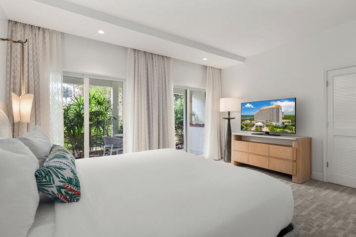 Naples Grande Beach Resort