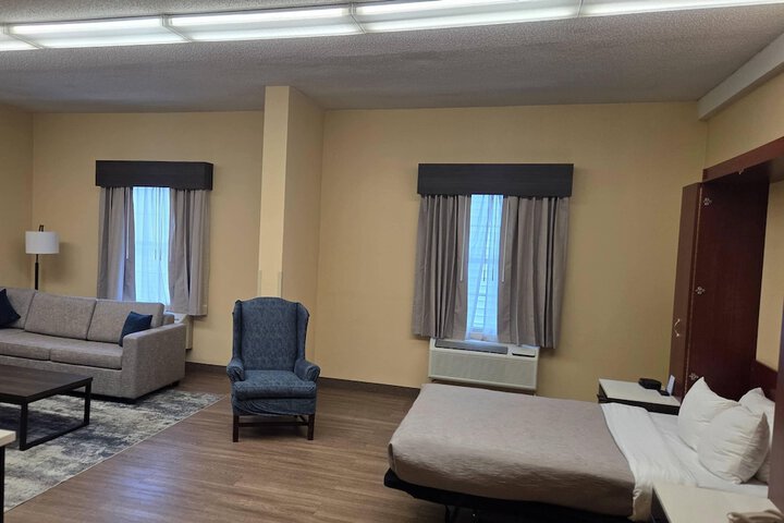 Quality Inn & Suites Bellville - Mansfield