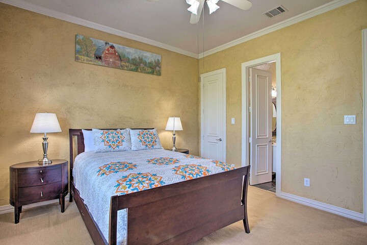 Families Welcome! Lavish Celina Home w / Game Room