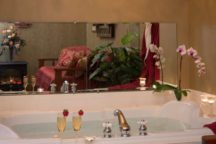 Hot Tub 42 of 49