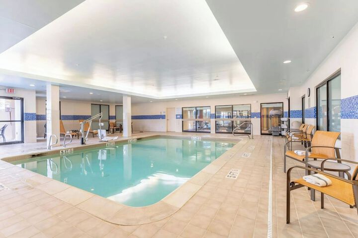 Courtyard by Marriott Burlington Williston
