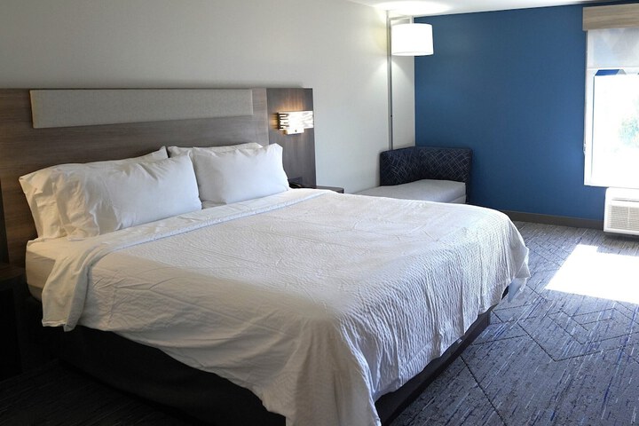Holiday Inn Express La Junta by IHG