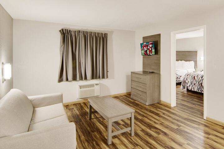 Room 26 of 42