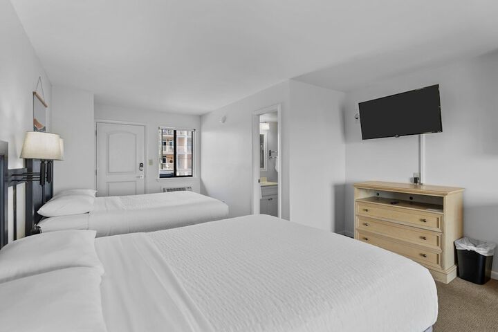 Room 25 of 97