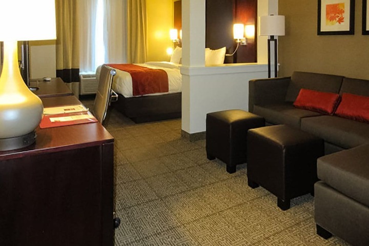 Comfort Suites Youngstown North