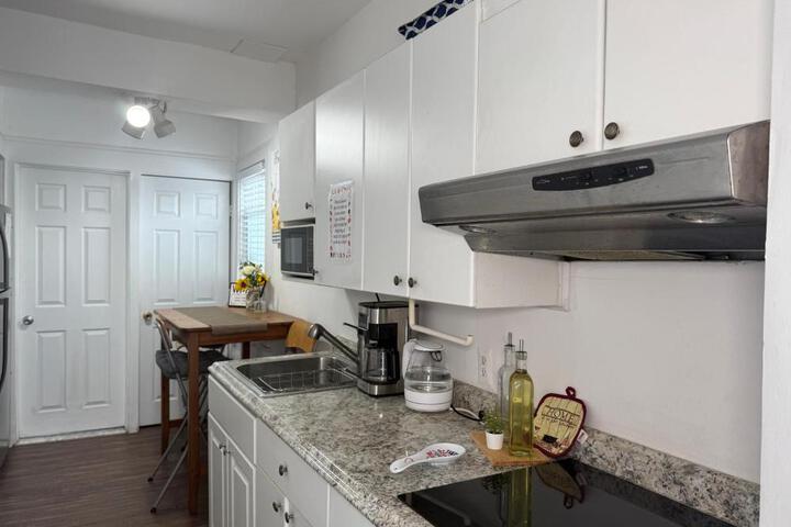 Cozy Private bedrooms Kitchen Wifi