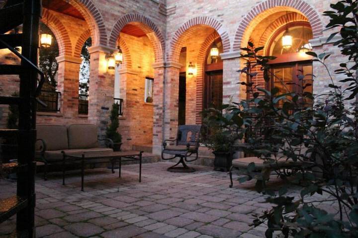 Hotel Exterior 117 of 119