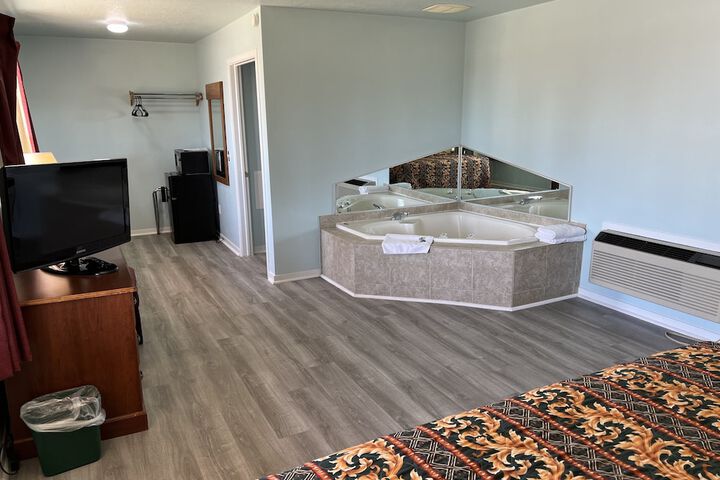 Room 9 of 31