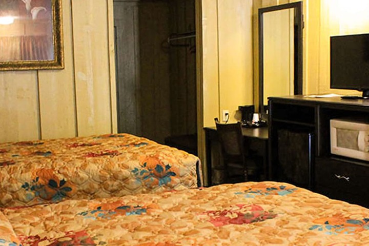 Room 28 of 33