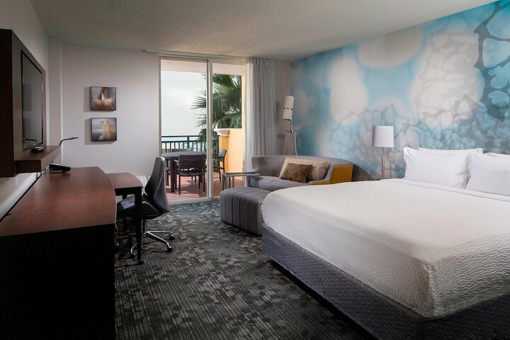Room 21 of 35