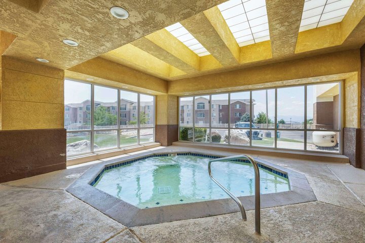 Pool 5 of 30