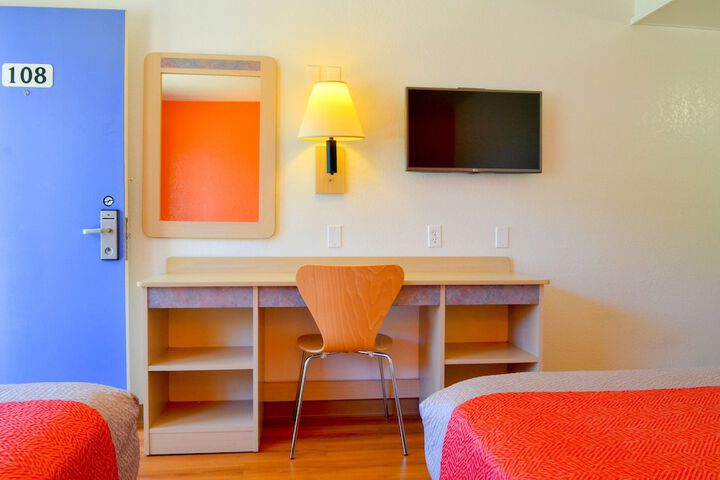 Room 25 of 34
