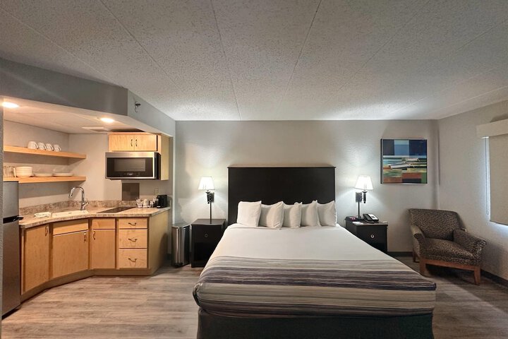 AmericInn by Wyndham Menominee