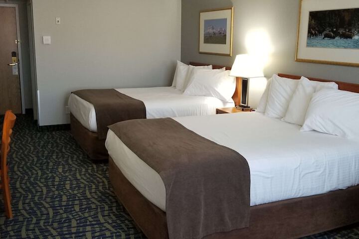 Room 16 of 40