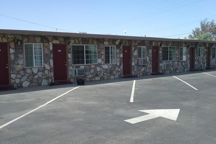 Property Grounds 36 of 36