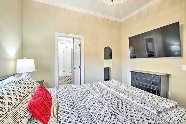 Renovated North Bend Cottage: Near Eateries!