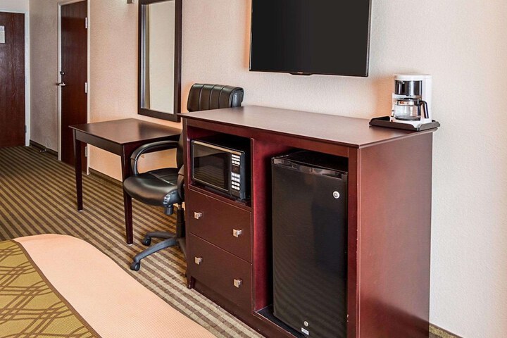 Room 19 of 33