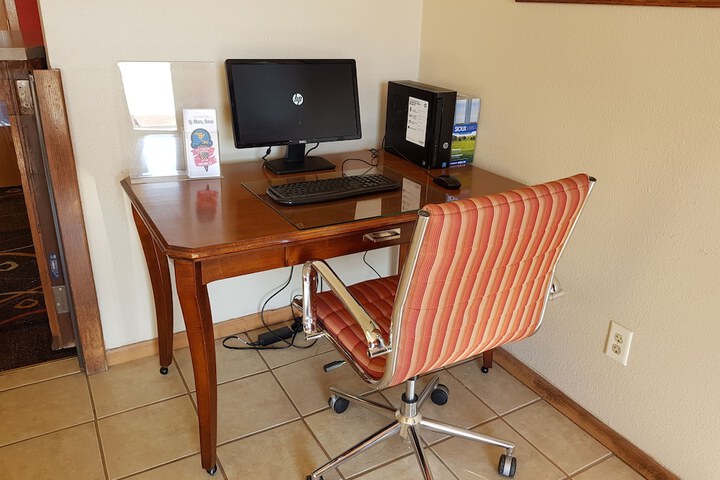 Business Center 53 of 54