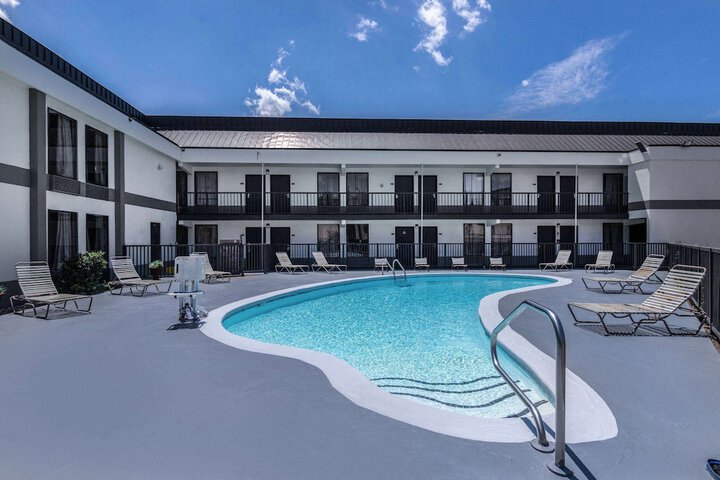 Pool 5 of 34