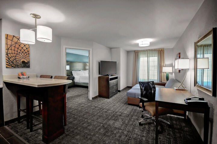 Staybridge Suites Holland by IHG